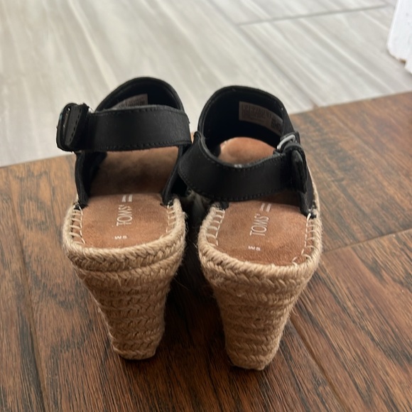 Tom’s size 5 - Picture 3 of 4